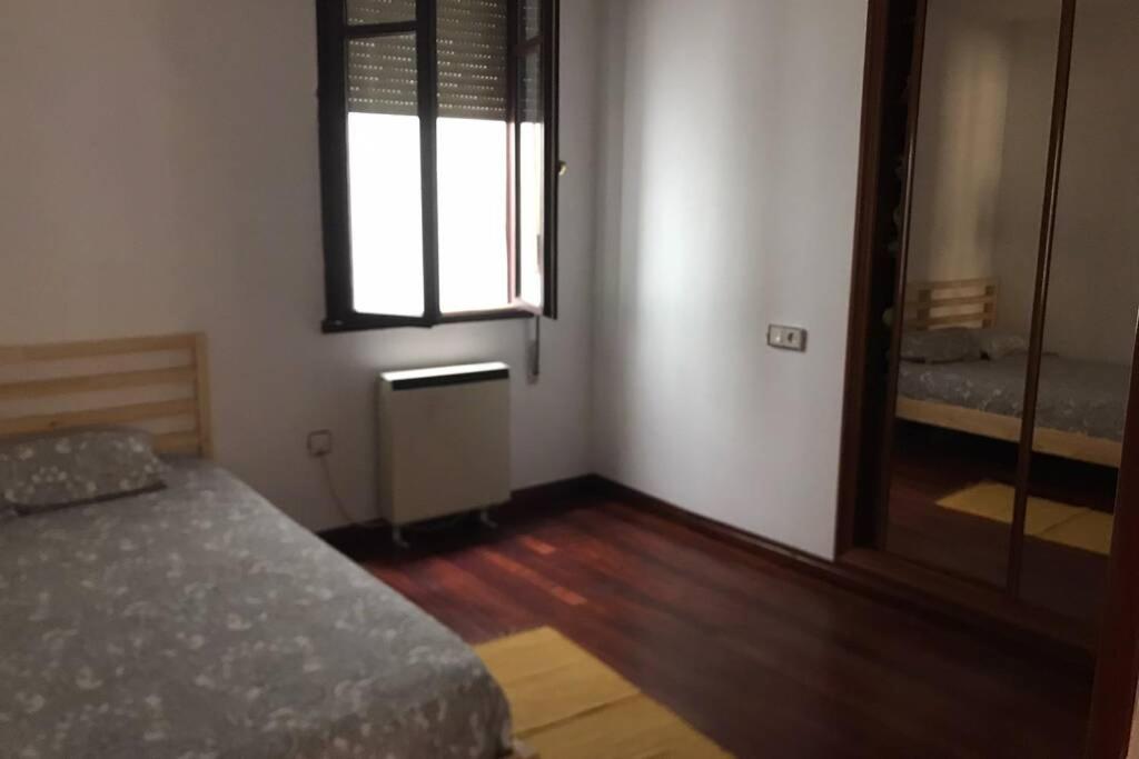 Apartamento En Pleno Centro Catedral 1D Oviedo Eksteriør billede