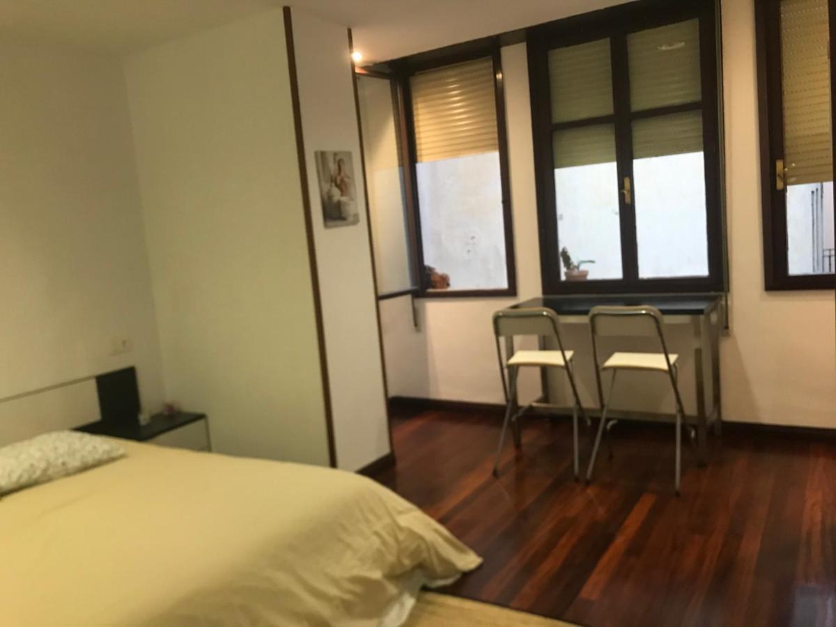 Apartamento En Pleno Centro Catedral 1D Oviedo Eksteriør billede